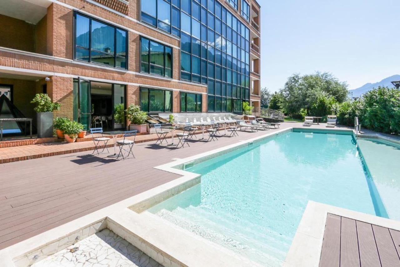 Hostellerie Du Cheval Blanc Аоста Екстер'єр фото
