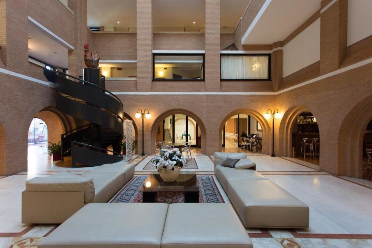 Hostellerie Du Cheval Blanc Аоста Екстер'єр фото