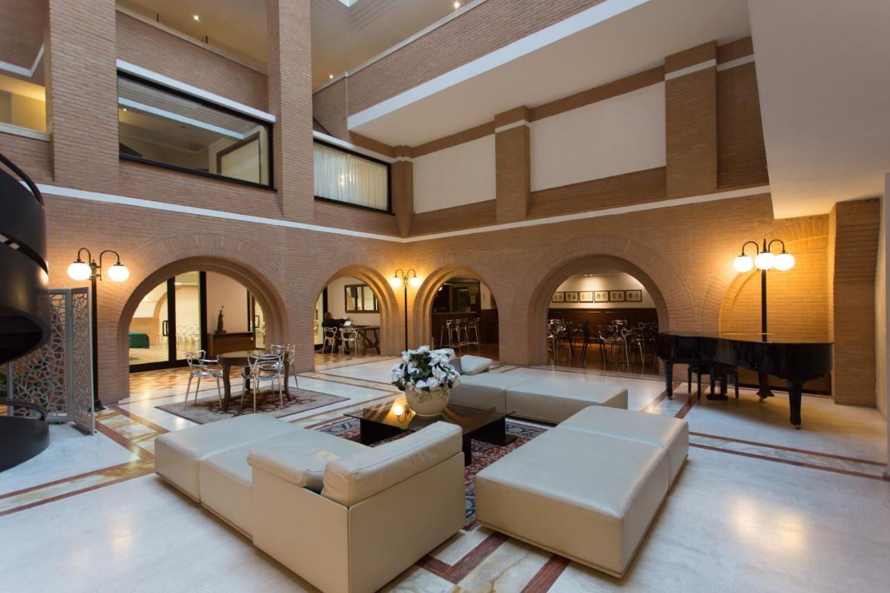 Hostellerie Du Cheval Blanc Аоста Екстер'єр фото