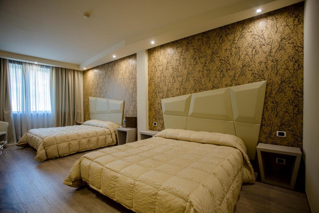 Hostellerie Du Cheval Blanc Аоста Екстер'єр фото