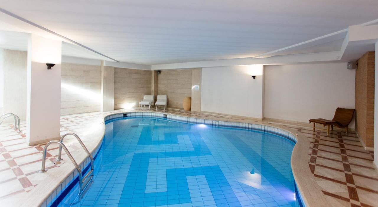 Hostellerie Du Cheval Blanc Аоста Екстер'єр фото