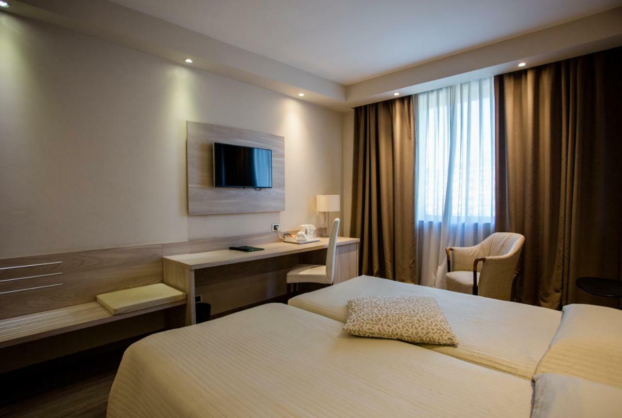 Hostellerie Du Cheval Blanc Аоста Екстер'єр фото