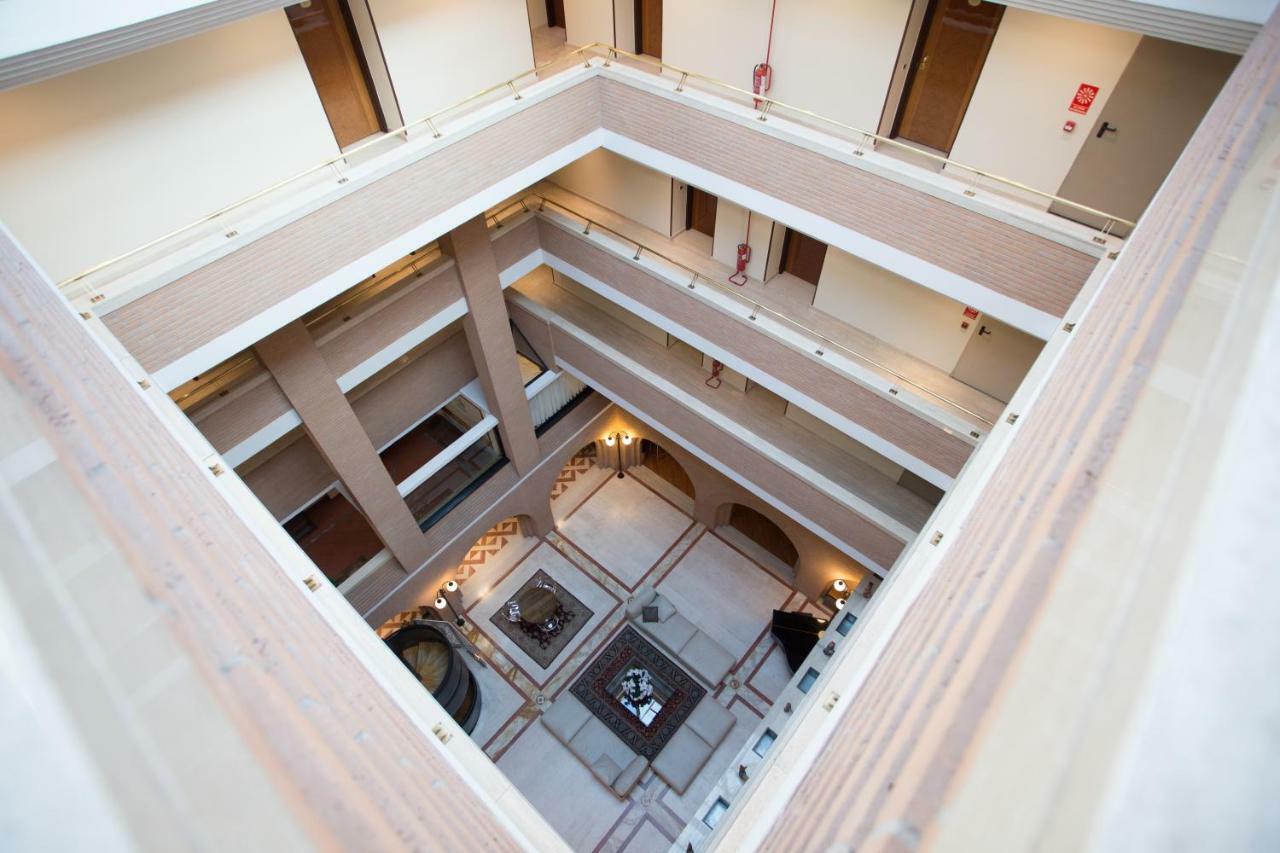 Hostellerie Du Cheval Blanc Аоста Екстер'єр фото