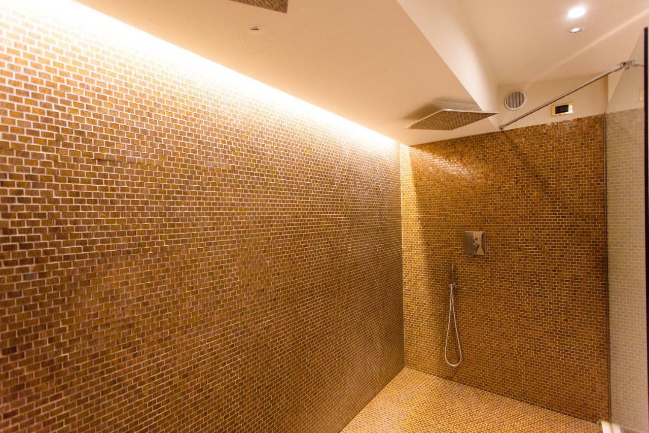 Hostellerie Du Cheval Blanc Аоста Екстер'єр фото